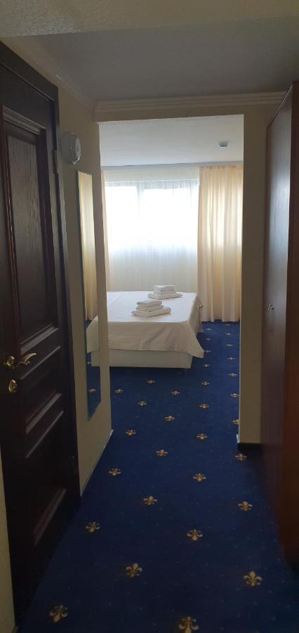 Evropa Hotel Gagra Bagian luar foto